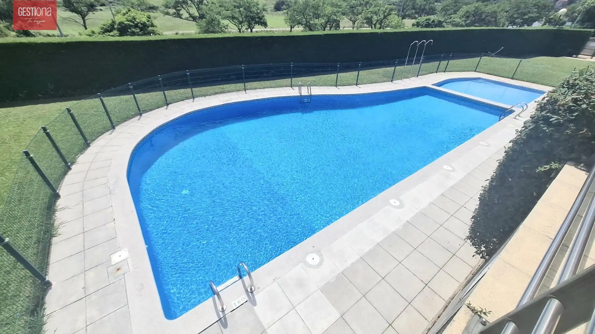 Piscina de Pis en venda en Santander amb Calefacció i Piscina comunitària