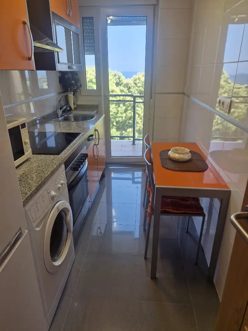 Küche von Wohnung zum Verkauf in Foz mit Heizung, Terrasse und Abstellraum