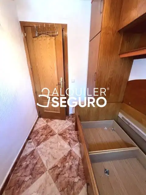 Piso de alquiler en Leganés con Calefacción, Terraza y Amueblado