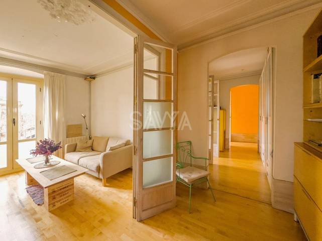 Piso en Venta en Ramblas en El Raval