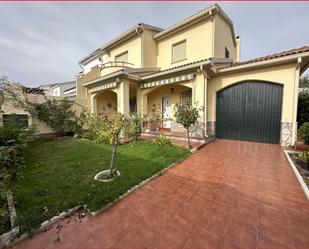 Exterior view of Single-family semi-detached for sale in Santa Olalla  with Terrace