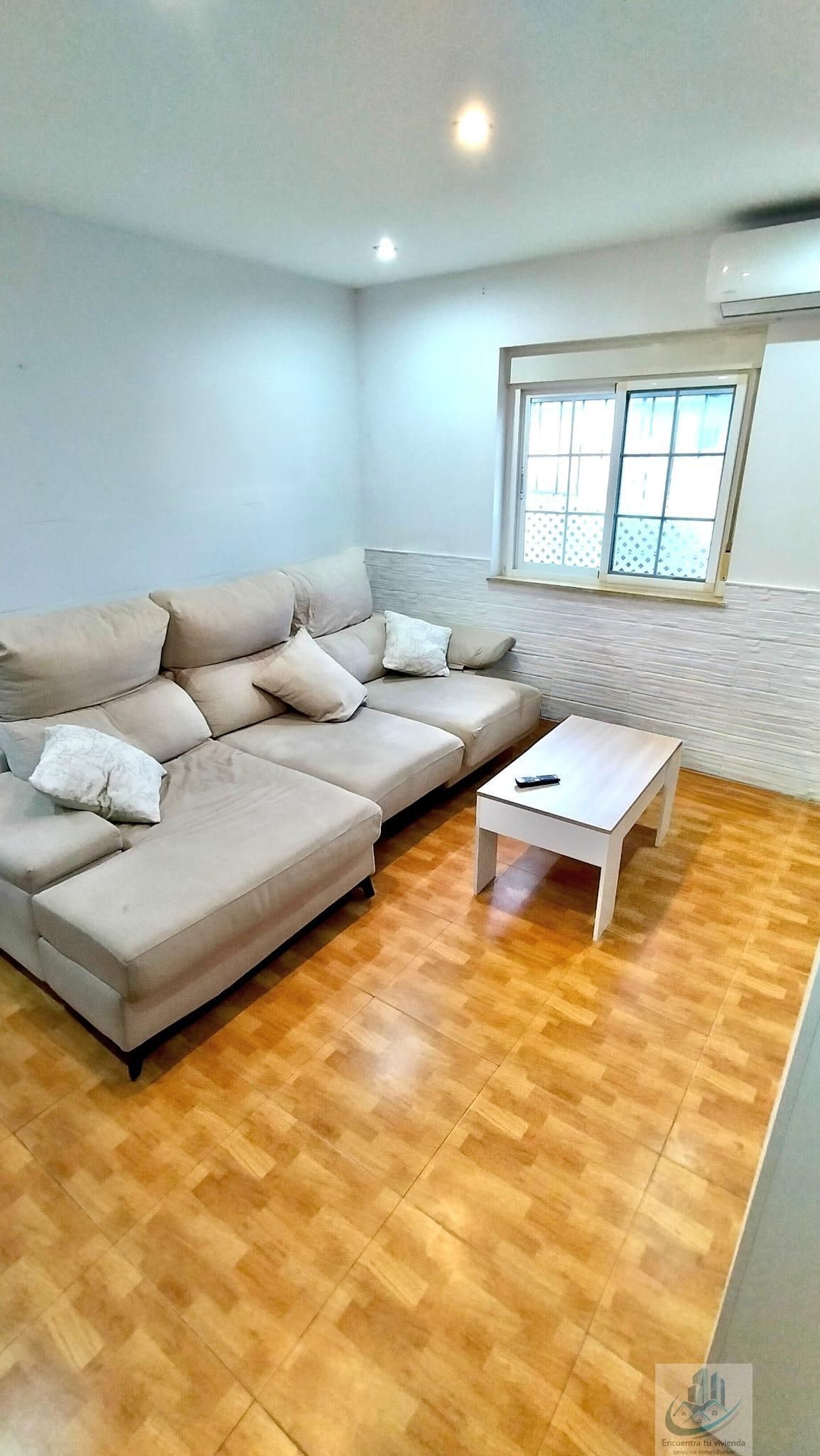 Flat for sale in El Cristo - Cayetano Roldán