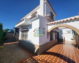 Vista exterior de Casa o xalet en venda en Almonte amb Aire condicionat i Terrassa