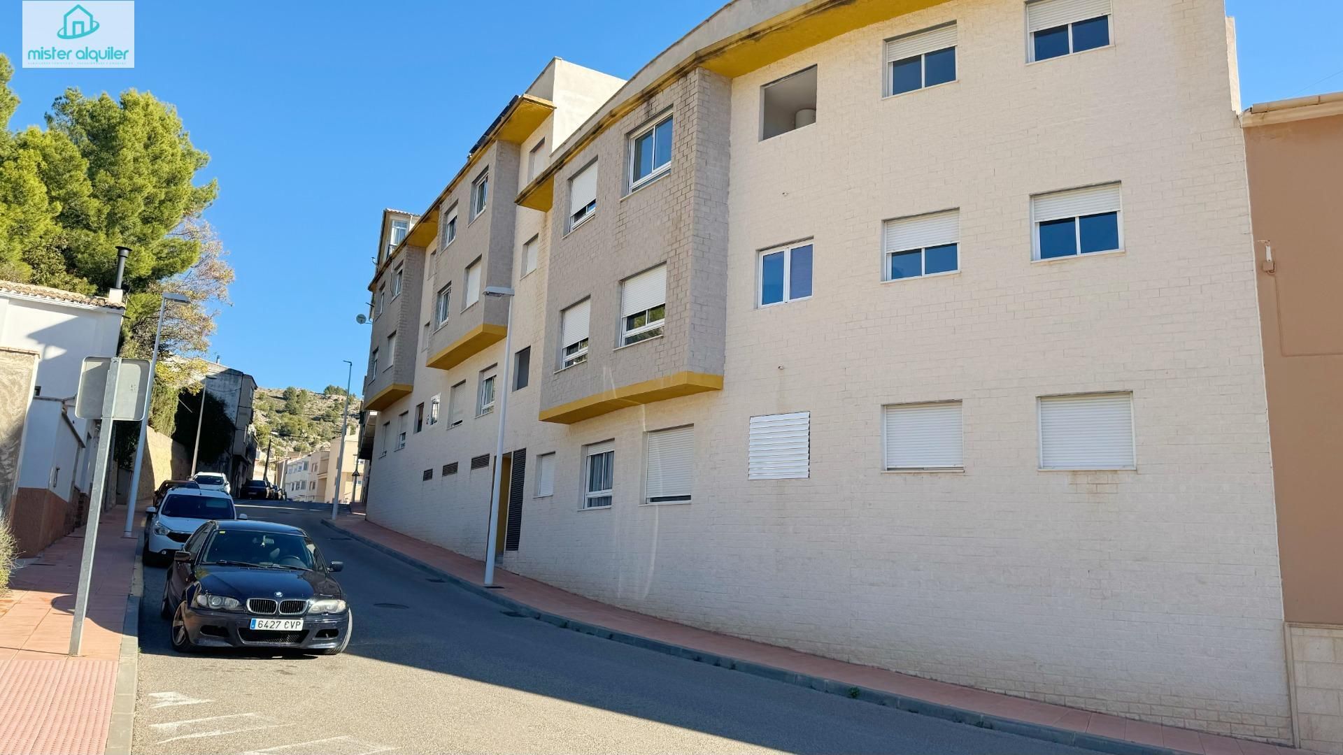 Vista exterior de Apartamento de alquiler en Onil con Aire acondicionado, Calefacción y Trastero