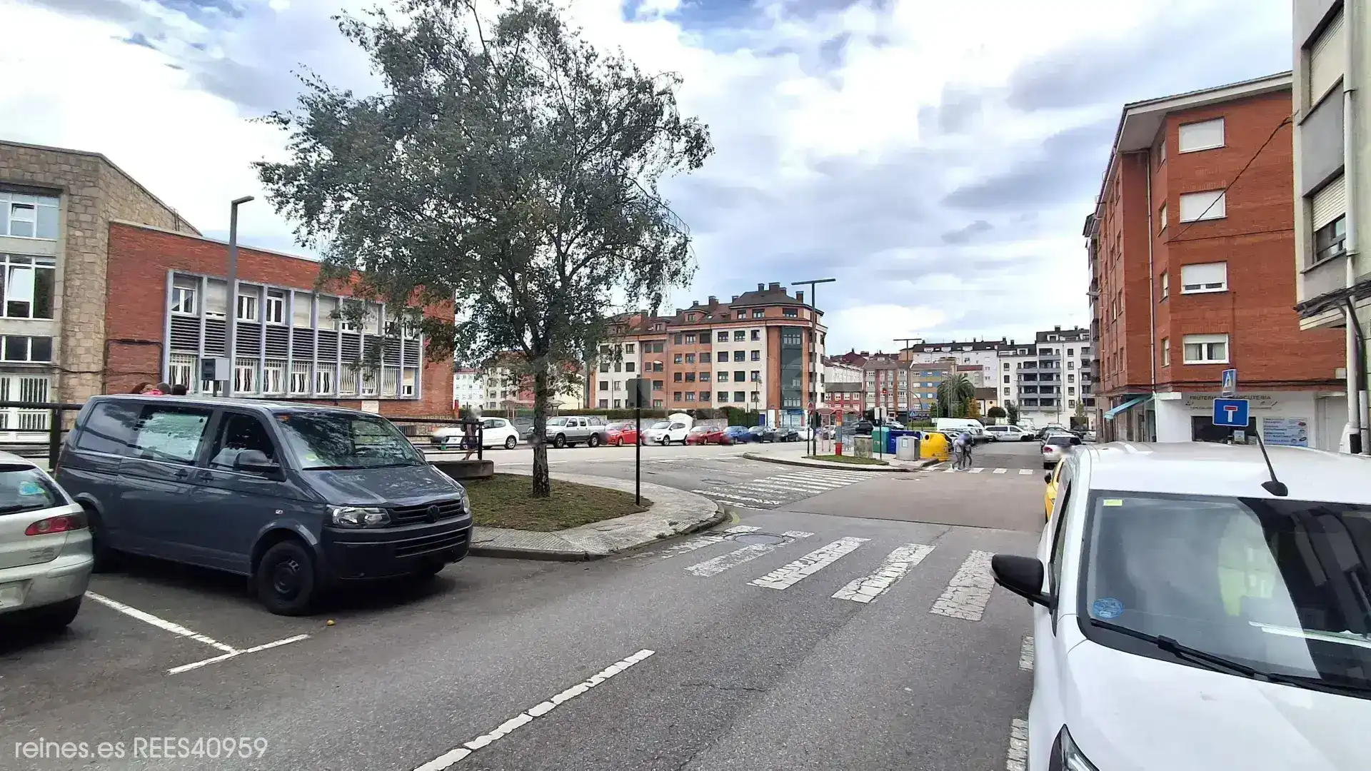 Parking de Local en venta en Lugones
