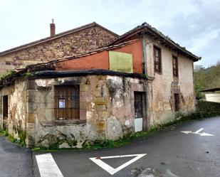 Vista exterior de Casa adosada en venda en Los Corrales de Buelna 