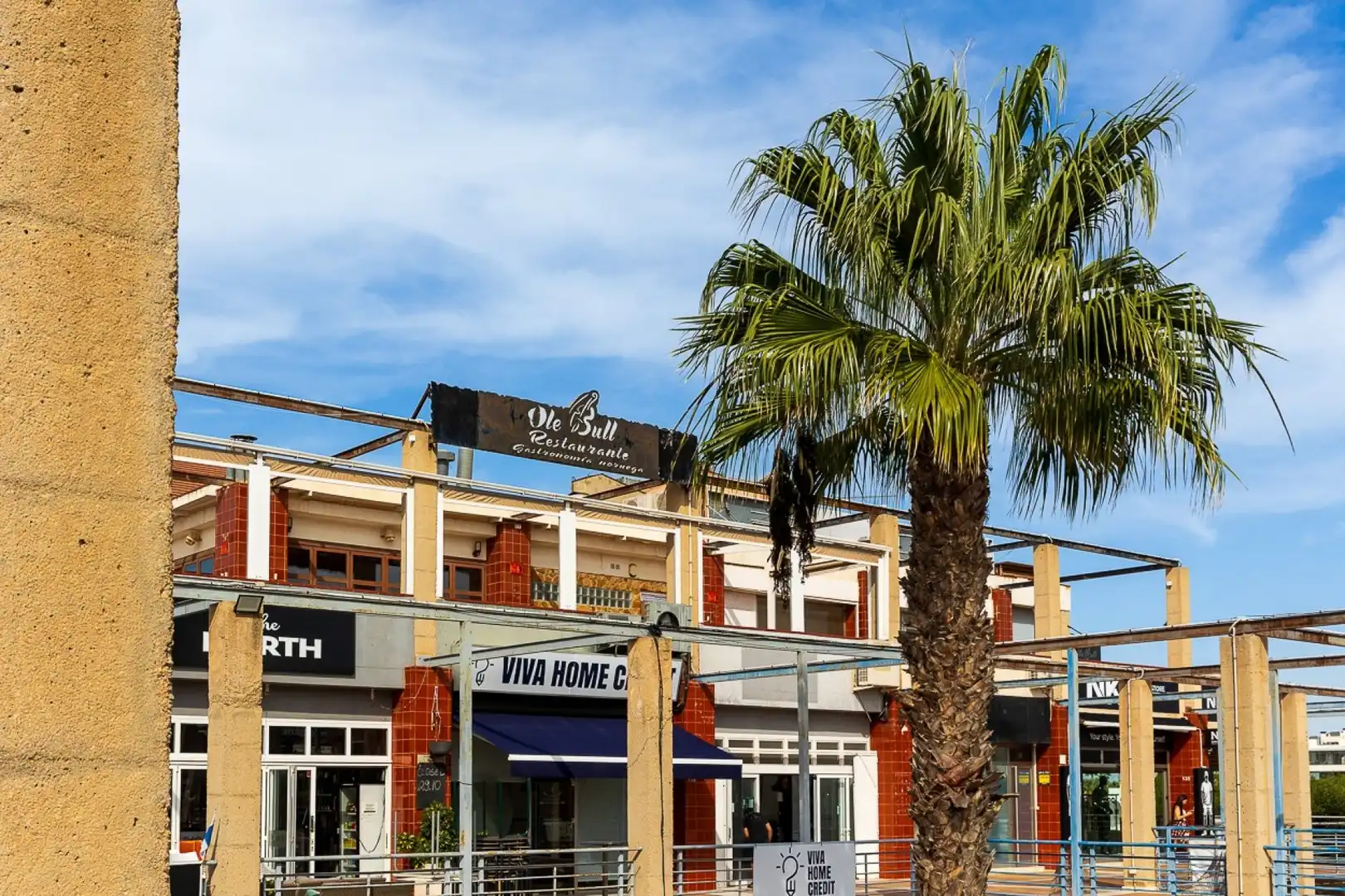 Vista exterior de Local en venta en Orihuela con Aire acondicionado y Alarma