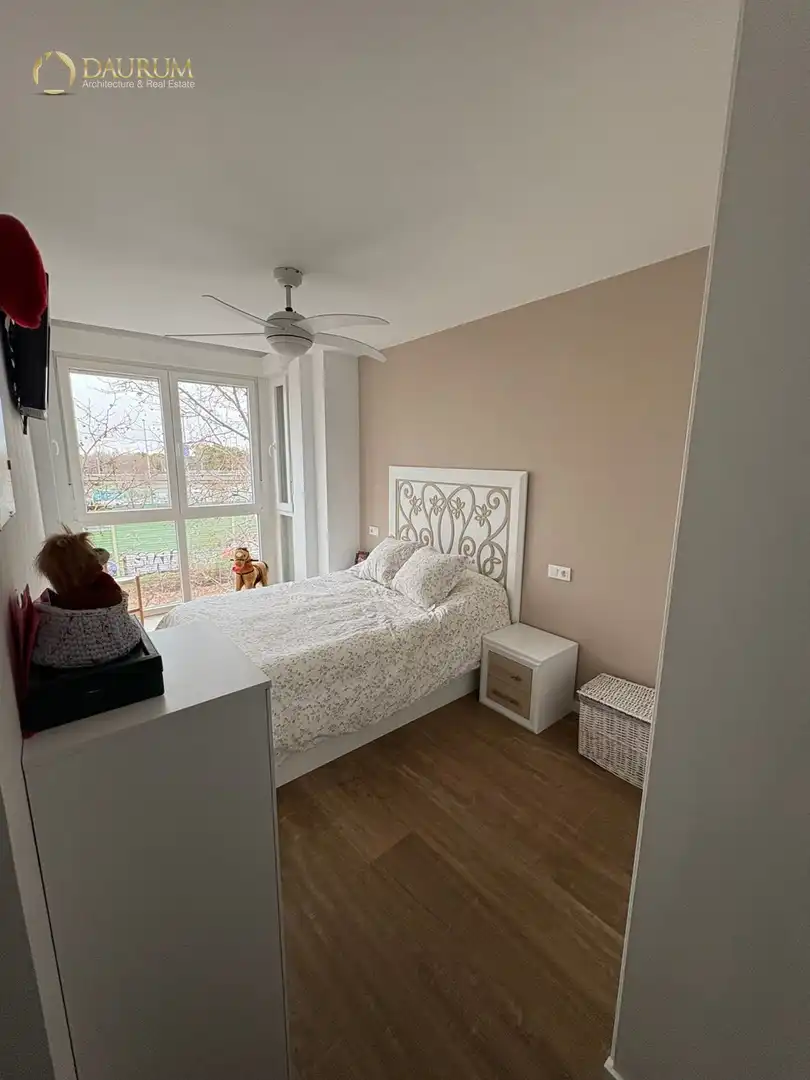 Bedroom of Flat for sale in Madrid  with Heating, Terrace and Storage room