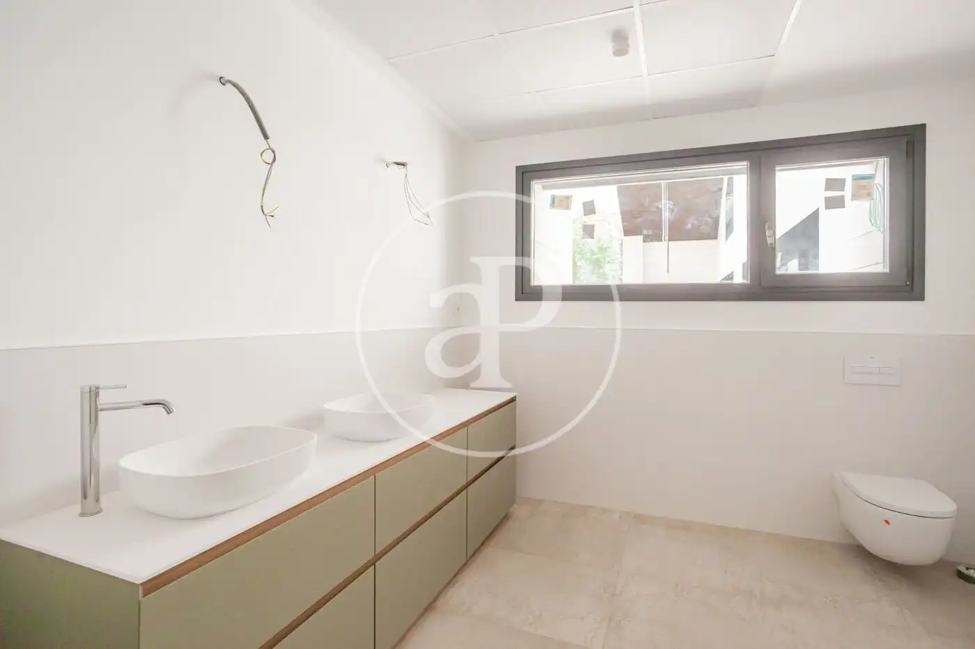 Baño de Casa o chalet en venta en Pozuelo de Alarcón con Aire acondicionado, Calefacción y Jardín privado