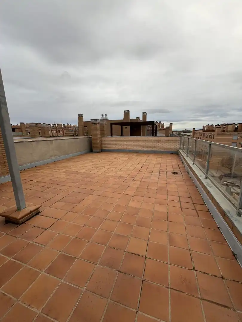 Terraza de Ático en venta en Arganda del Rey con Calefacción, Parquet y Terraza