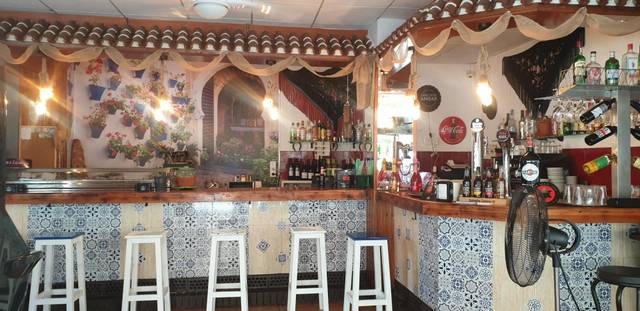 Local comercial en Alquiler en La Pineda