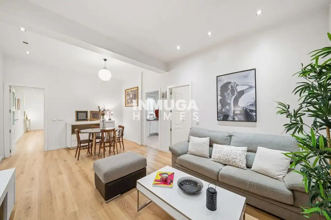 Außenansicht von Wohnung zum Verkauf in Madrid mit Klimaanlage und Heizung