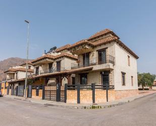 Vista exterior de Casa o xalet en venda en Callosa de Segura amb Aire condicionat, Terrassa i Balcó