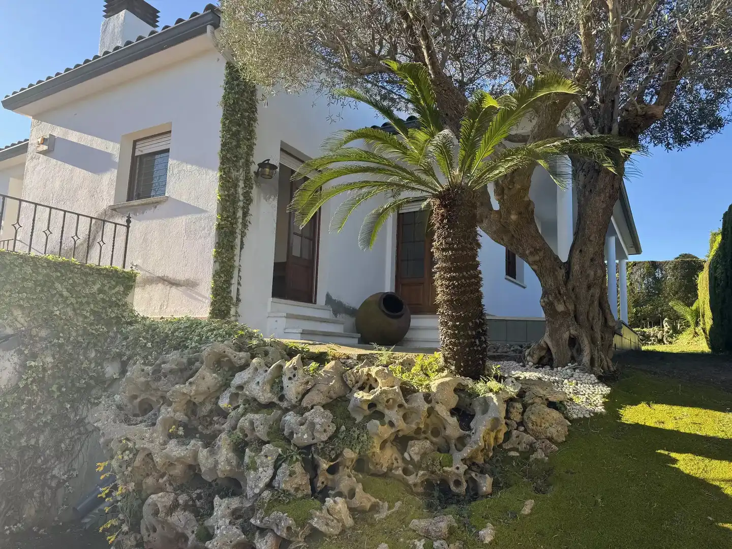 Exterior view of Houses for sale in Girona  with Air Conditioner, Heating and Terrace