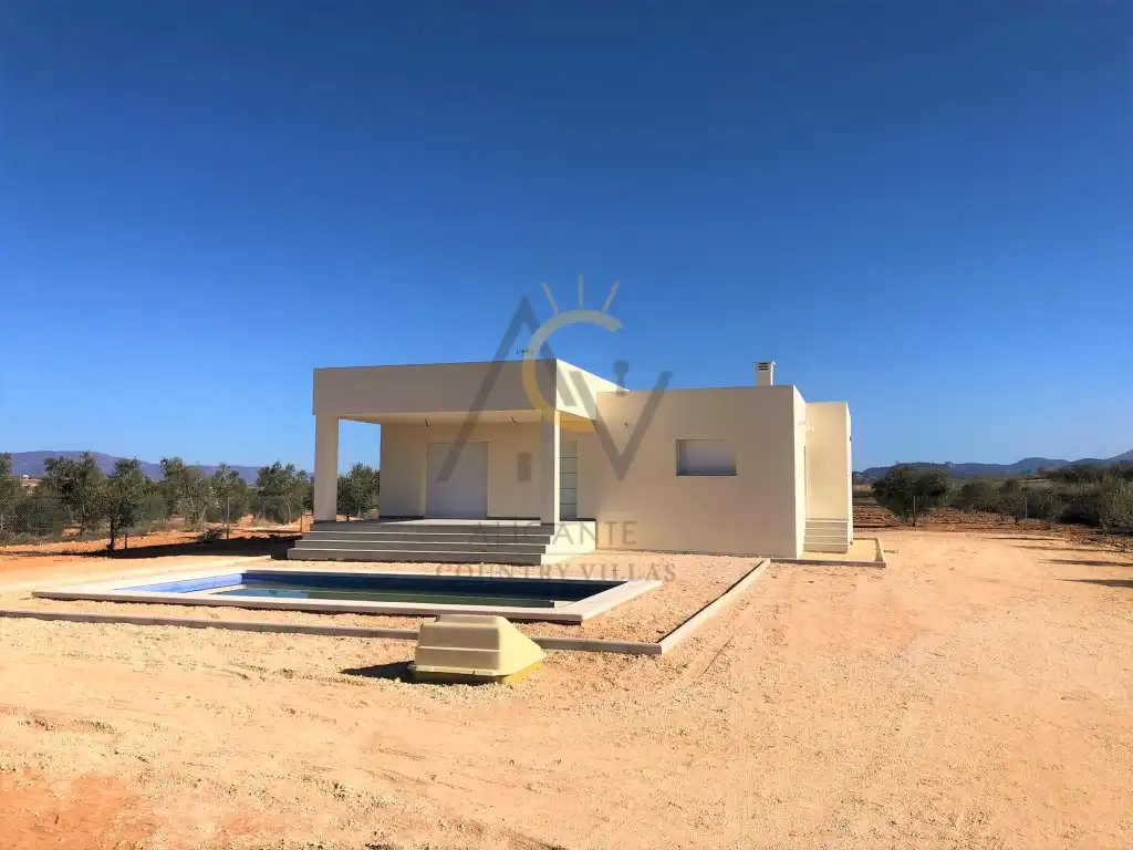Xalet amb piscina en venda a El Pinós / Pinoso, imagen 2