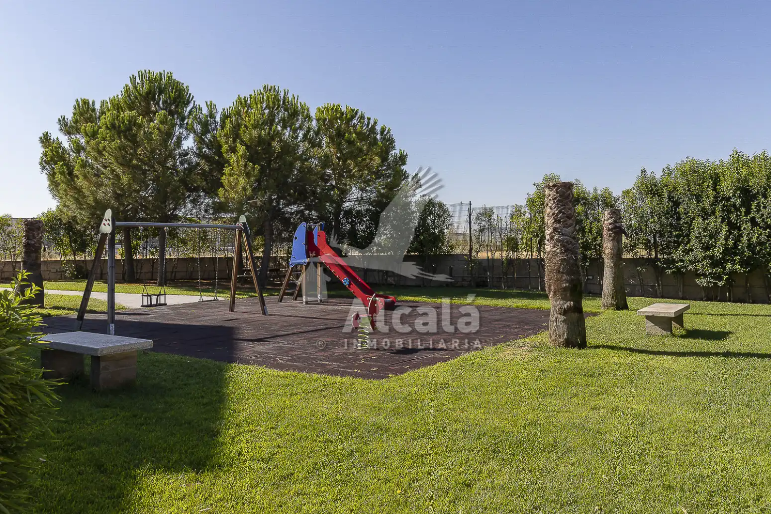 Jardín de Piso en venta en Alcalá de Henares con Aire acondicionado, Calefacción y Jardín privado
