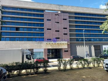 Local comercial en venda a Calle Industria