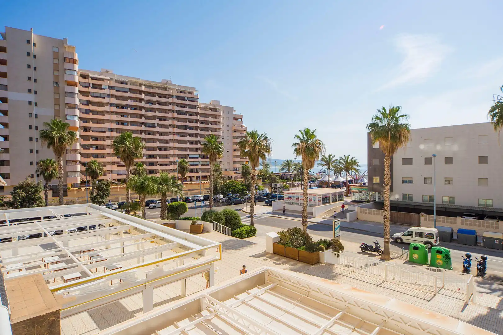Terrassa de Apartament en venda en Calpe / Calp amb Aire condicionat, Balcó i Piscina comunitària