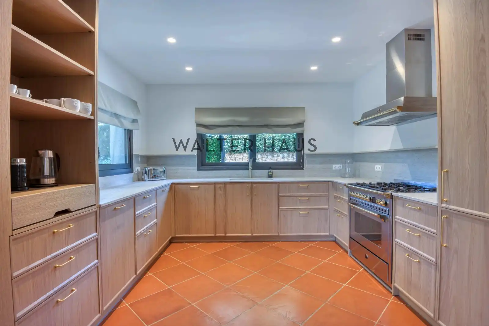Casa amb terrassa en venda a Avinguda de Vallvanera, imagen 60