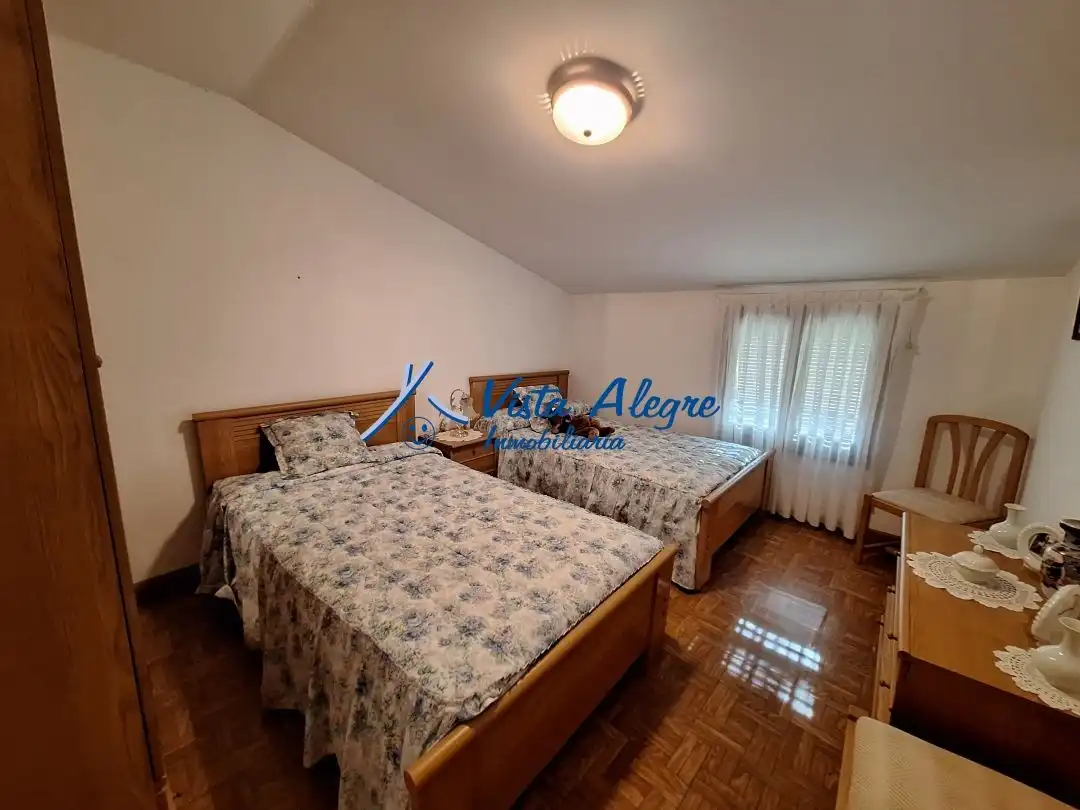 Habitación de Casa o chalet en venta en Ollauri con Calefacción, Trastero y Amueblado