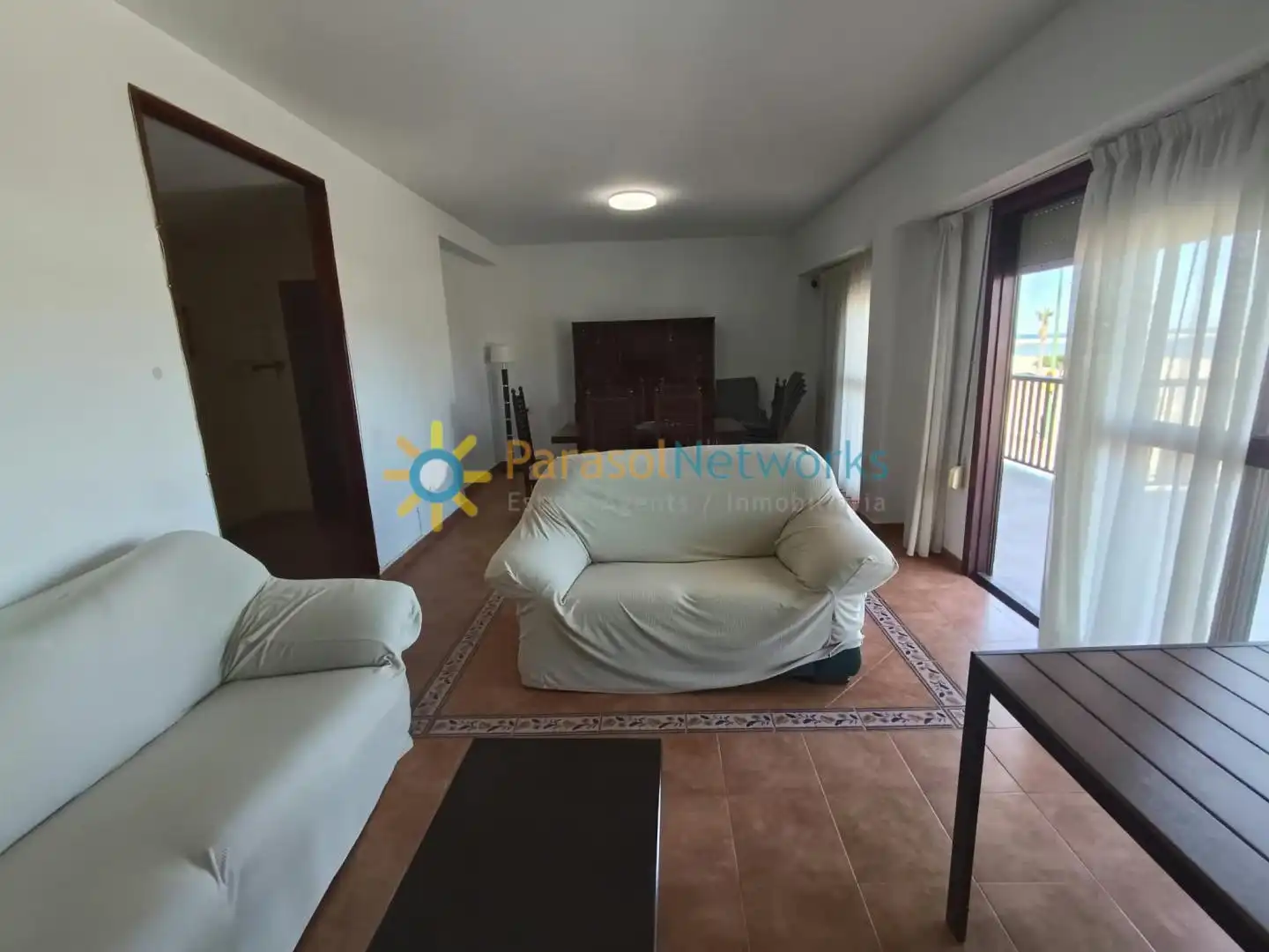 Apartment with terrace to rent in Oliva Playa, imagen 2