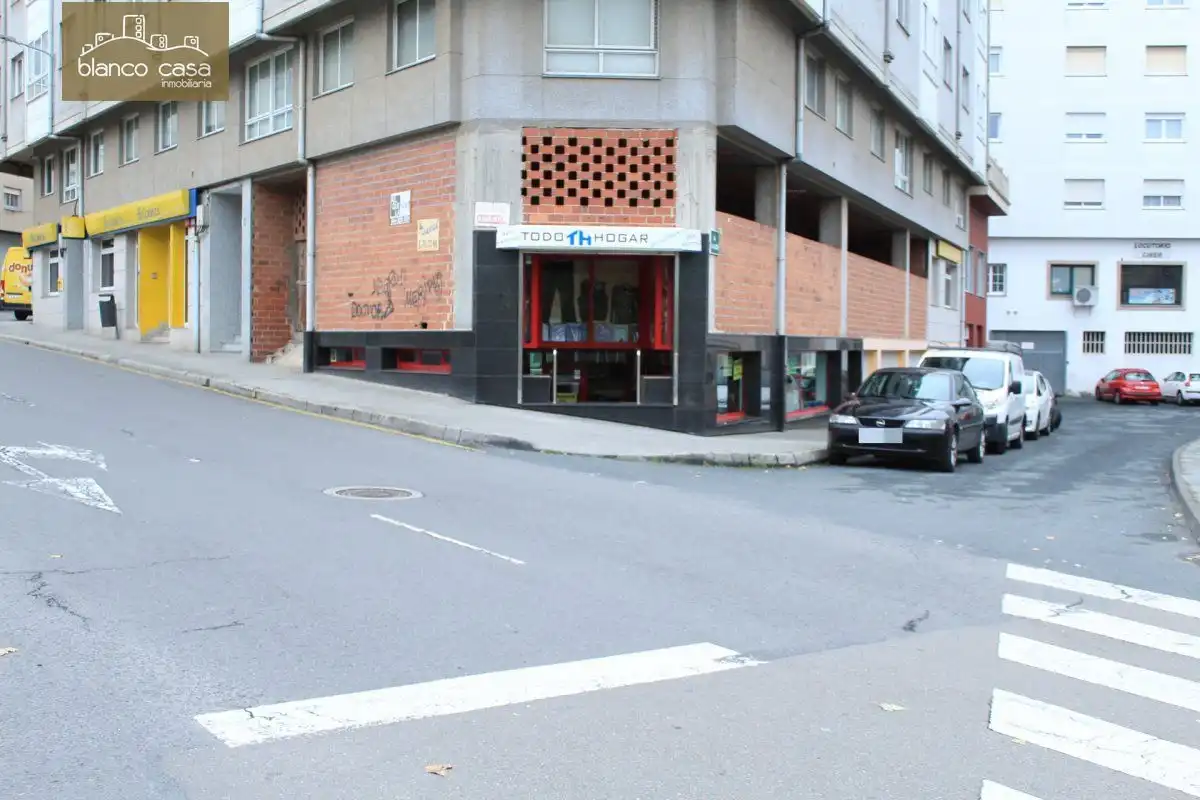 Local commercial à vendre à Carballo