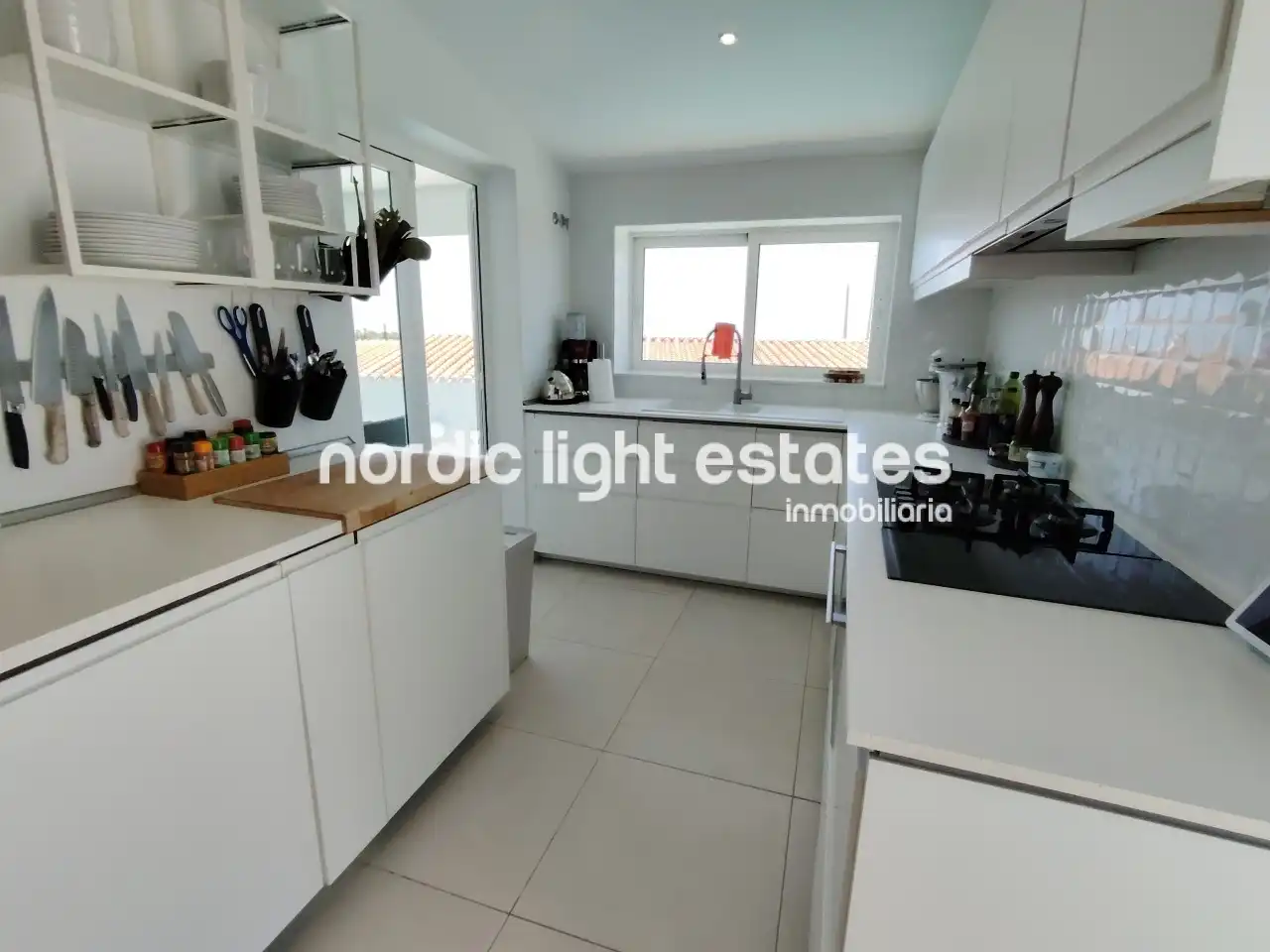 Vista exterior de Casa o chalet en venta en Nerja con Terraza y Piscina
