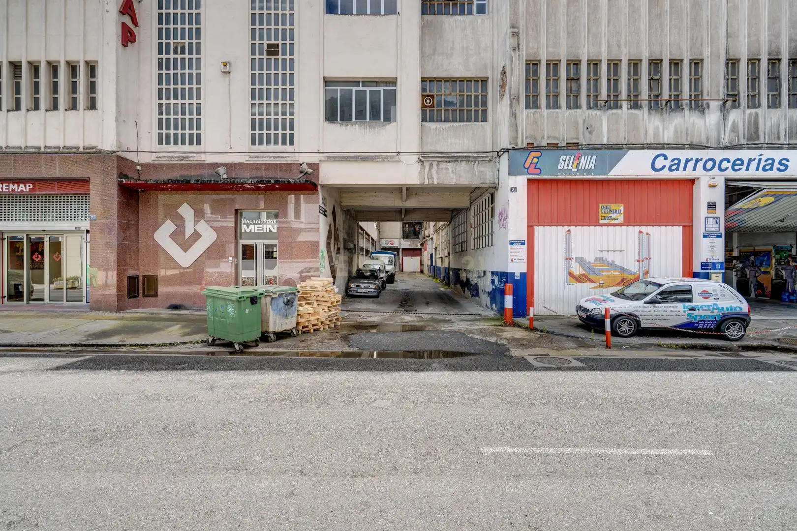 Vista exterior de Local en venta en Eibar