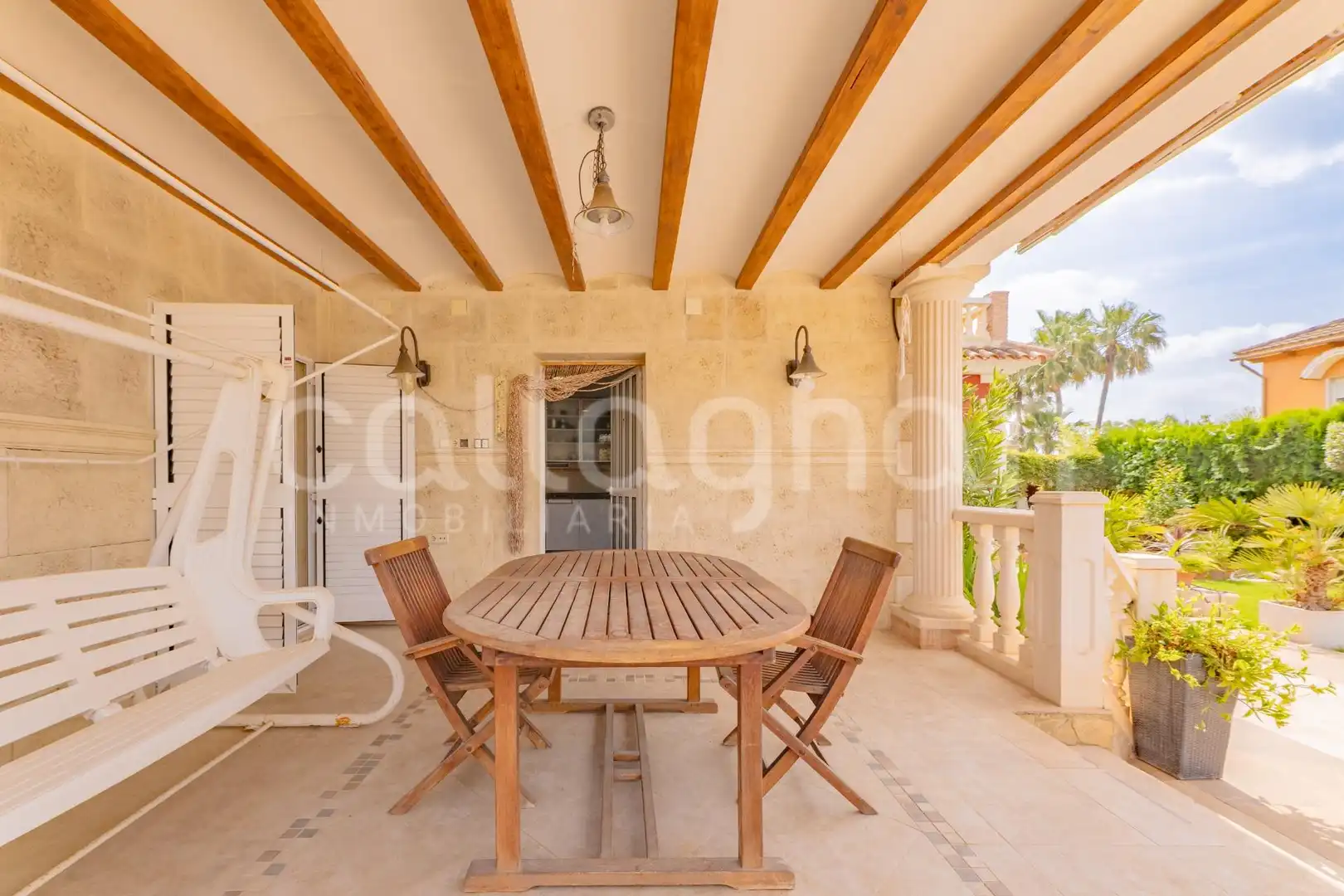 Terrassa de Casa o xalet en venda en La Pobla de Vallbona amb Aire condicionat, Calefacció i Jardí privat