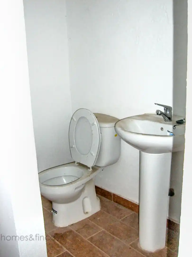 Gewerbefläche zum Verkauf in Calle Galdames, imagen 3