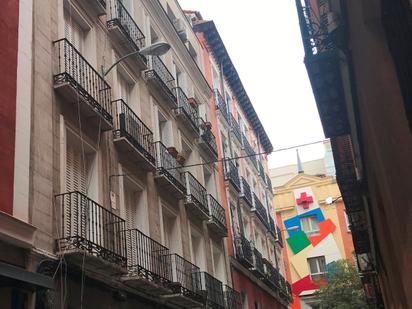 Außenansicht von Wohnung zum verkauf in  Madrid Capital mit Klimaanlage