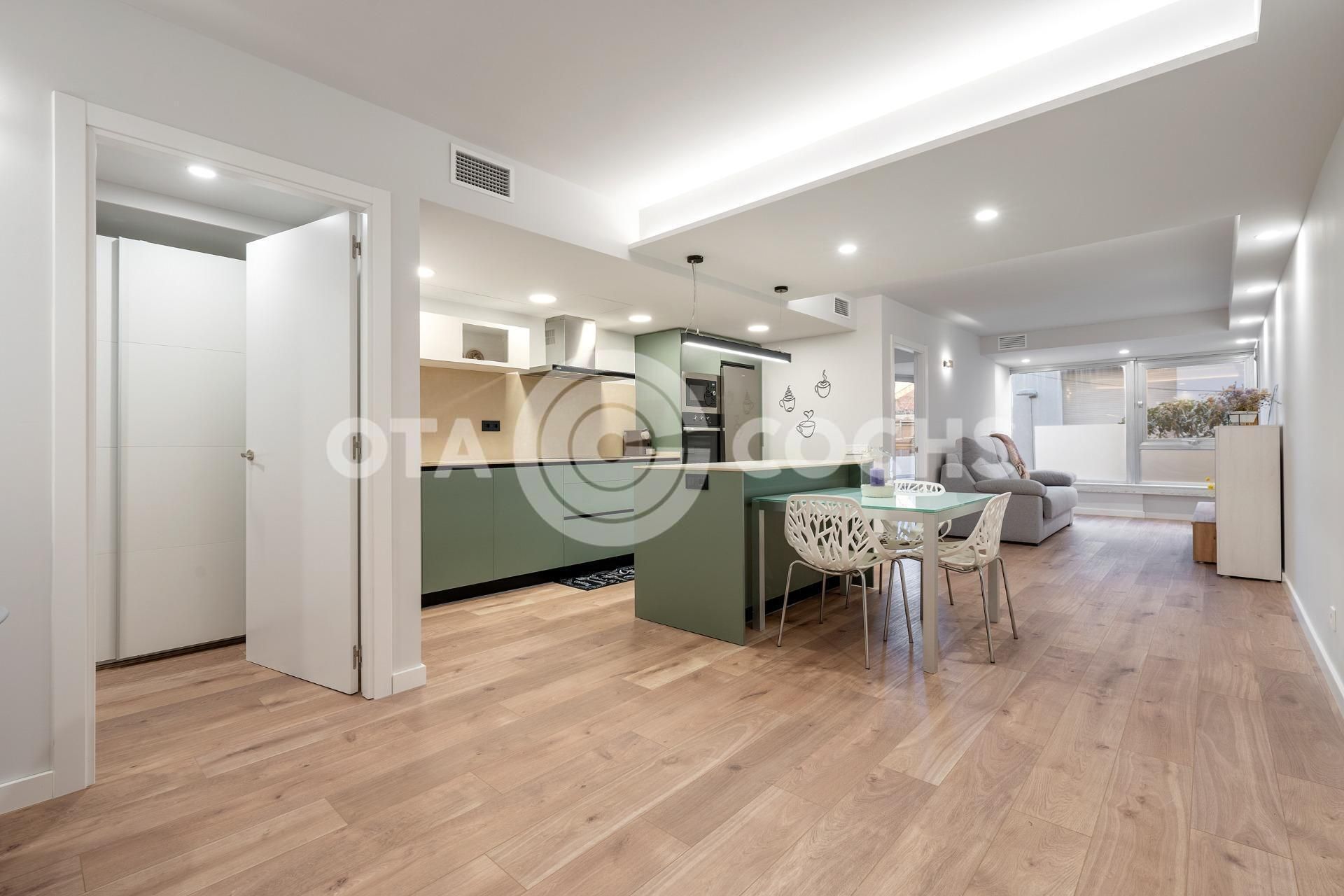 Kitchen of Flat for sale in Reus  with Air Conditioner, Heating and Parquet flooring