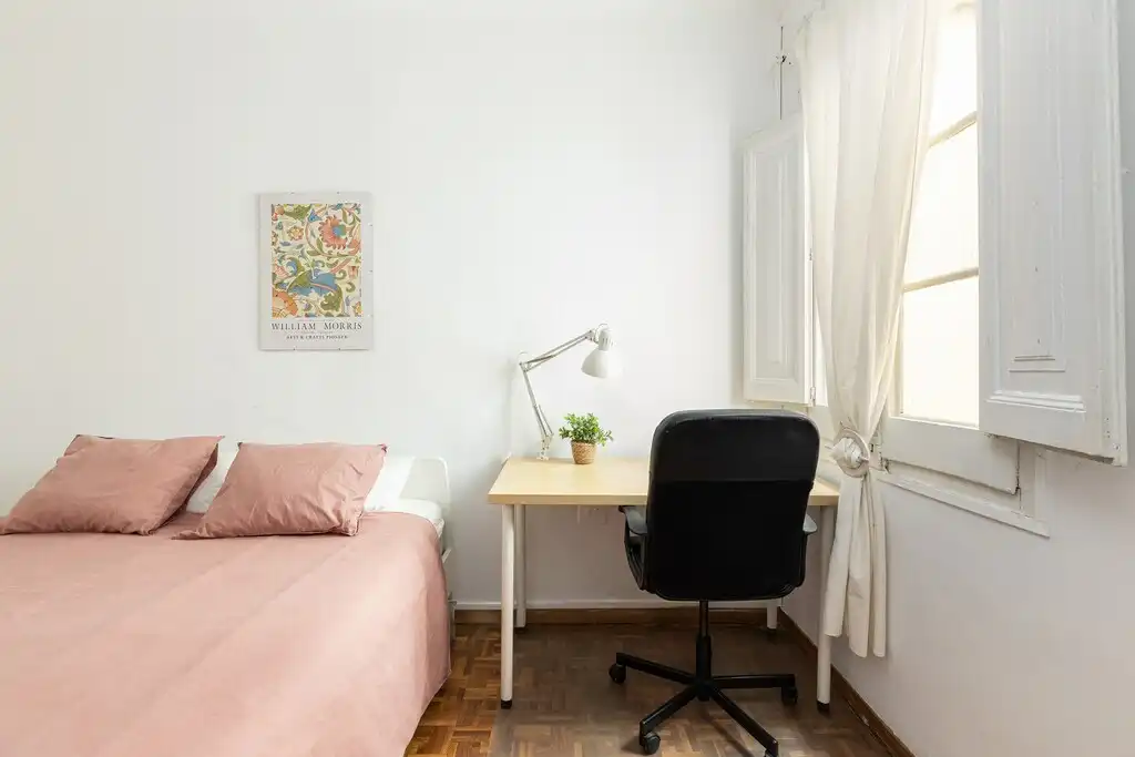Habitación de Apartamento en venta en Barcelona con Calefacción, Parquet y Balcón