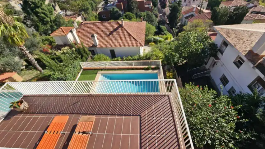 Piscina de Casa o xalet en venda en Barcelona amb Aire condicionat, Calefacció i Jardí privat