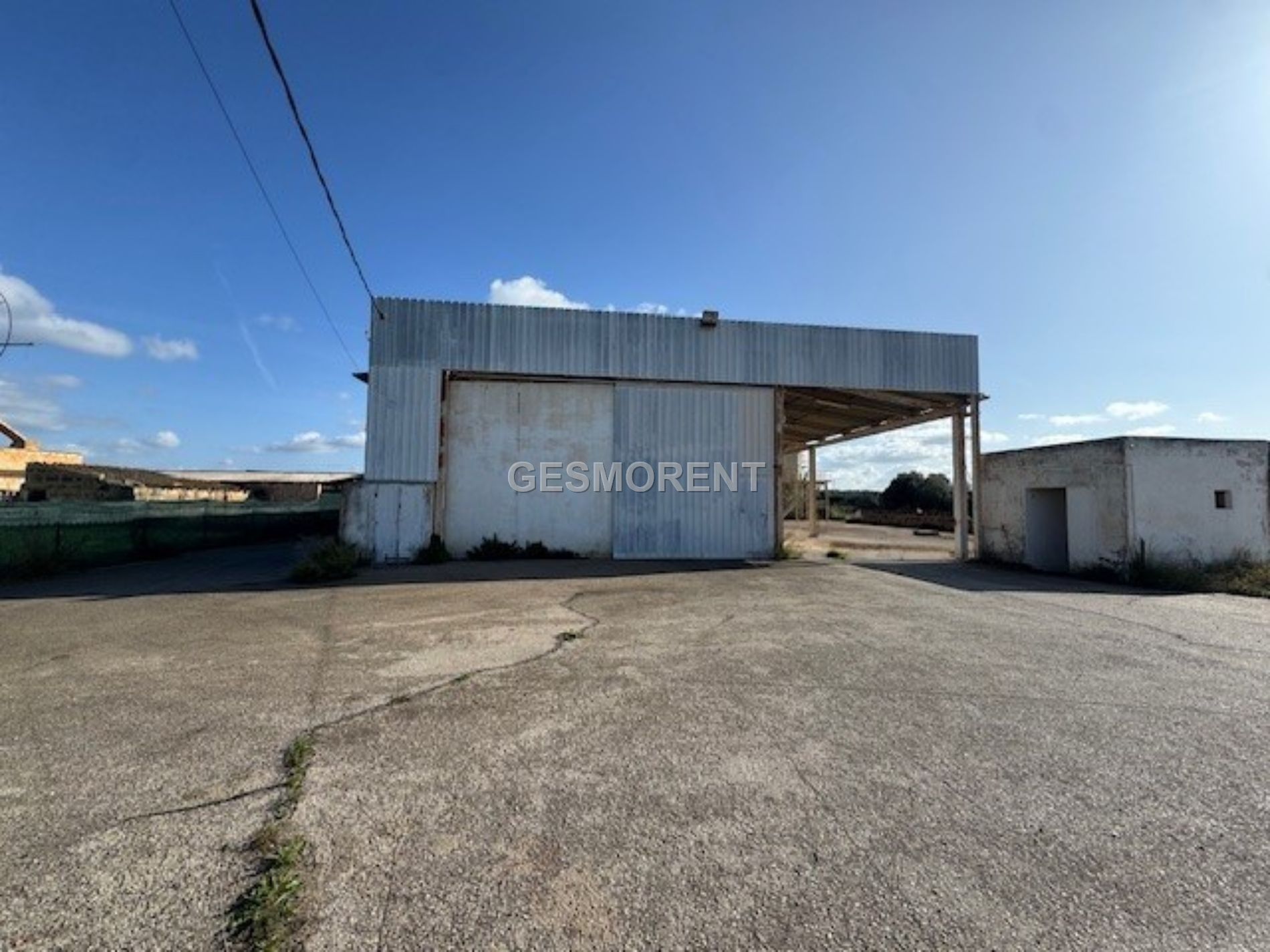 Nave industrial en venta en Sant Jordi