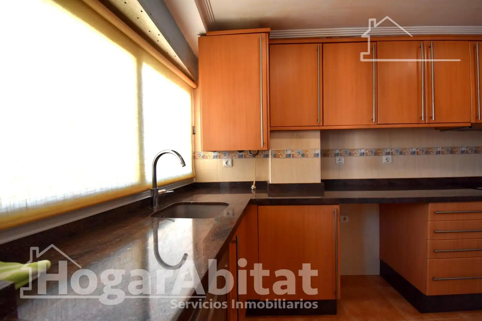 Cuina de Pis en venda en Tavernes de la Valldigna amb Balcó