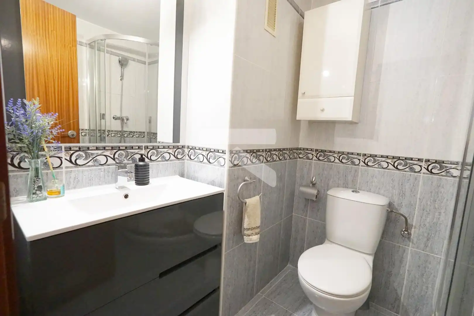 Baño de Piso en venta en Tarragona con Aire acondicionado, Calefacción y Balcón