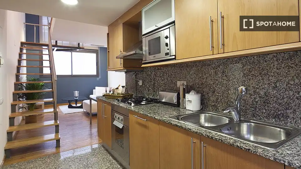 Cocina de Piso de alquiler en Barcelona con Aire acondicionado, Calefacción y Amueblado