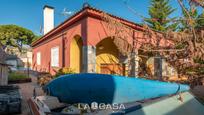 Vista exterior de Casa o xalet en venda en Castelldefels amb Terrassa, Piscina i Balcó