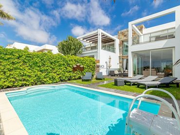 Casa amb piscina en venda a N/A