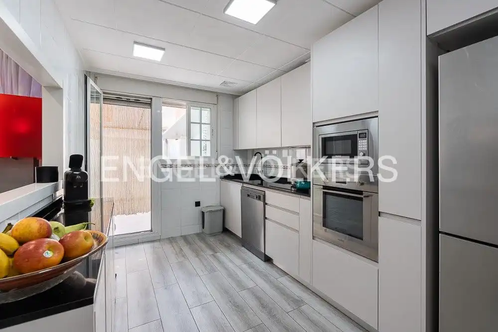 Cocina de Casa o chalet en venta en Valencia con Aire acondicionado, Calefacción y Terraza