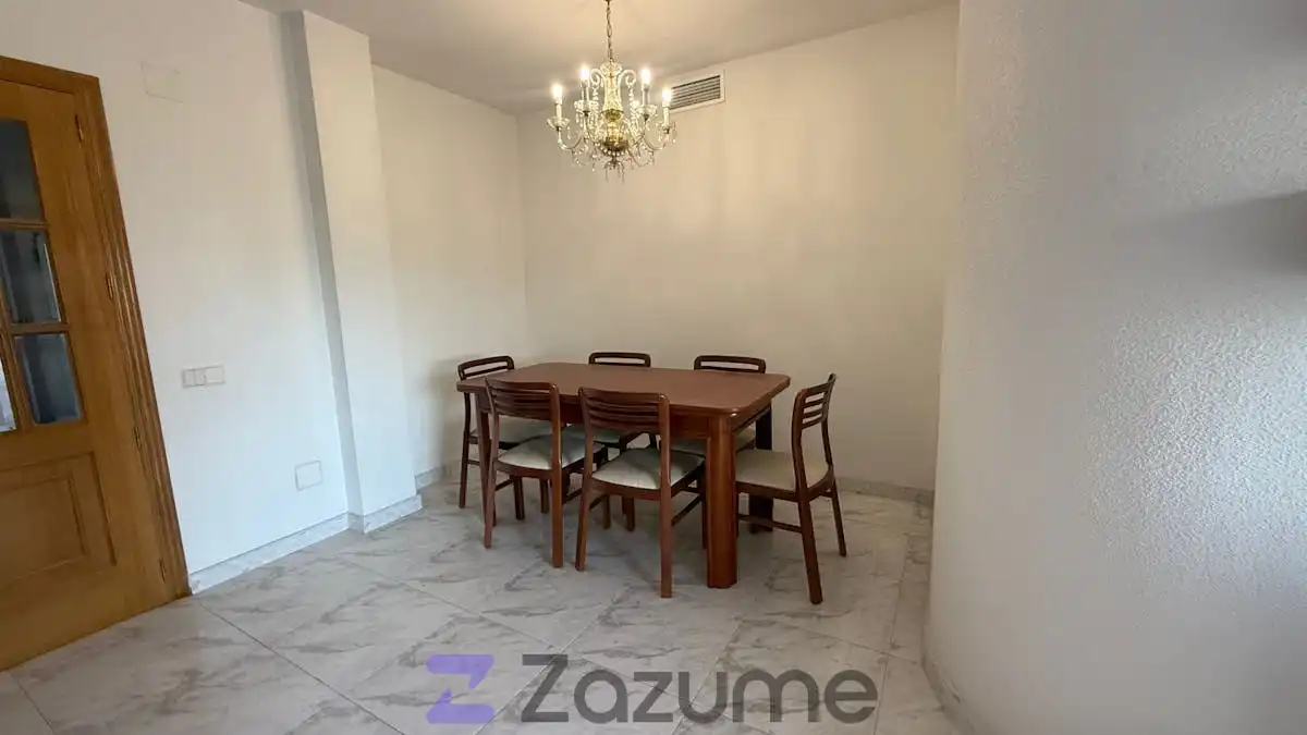 Esszimmer von Wohnung zur Miete in Murcia mit Abstellraum, Möbliert und Waschmaschine