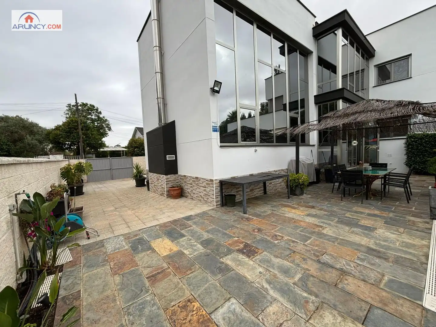 Terrassa de Casa o xalet en venda en Alcalá de Guadaira amb Aire condicionat, Jardí privat i Traster