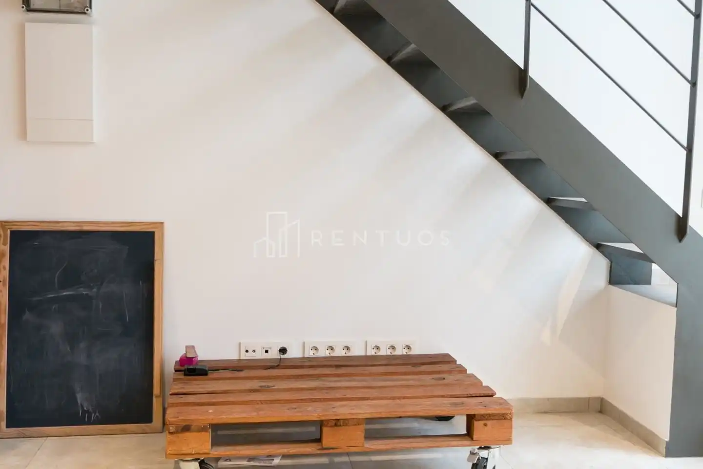 Sala de estar de Dúplex de alquiler en Barcelona con Aire acondicionado, Terraza y Amueblado