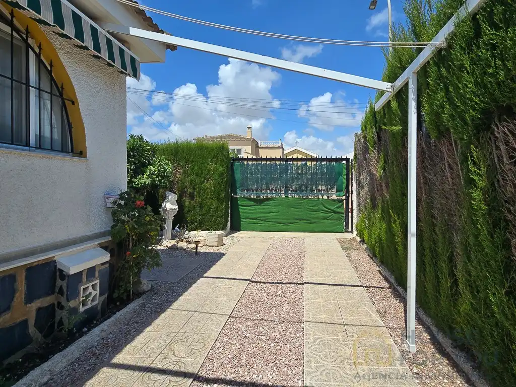 Vista exterior de Casa o chalet en venta en Los Alcázares