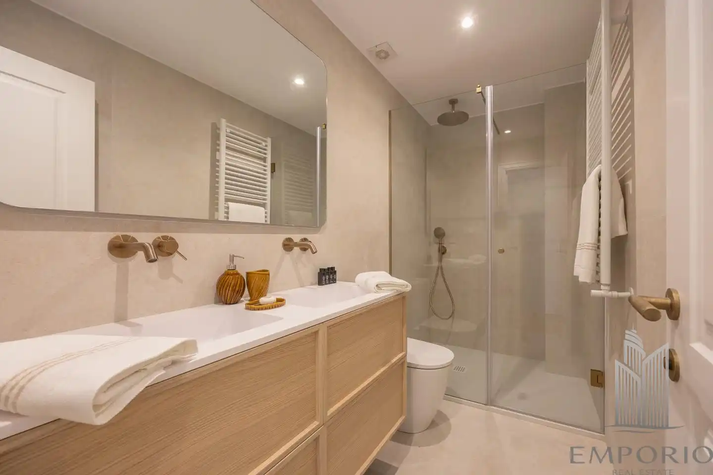 Piso con ascensor en venta en De Ayala, imagen 16