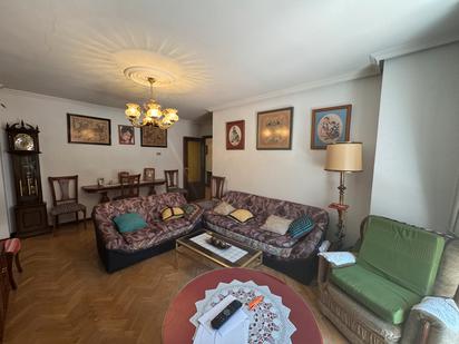 Living room of Flat for sale in Valladolid Capital  with Terrace and Balcony