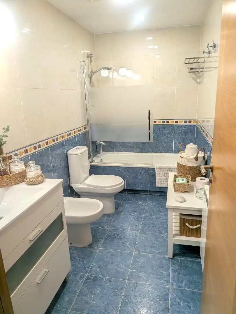 Baño de Piso en venta en Narón con Amueblado