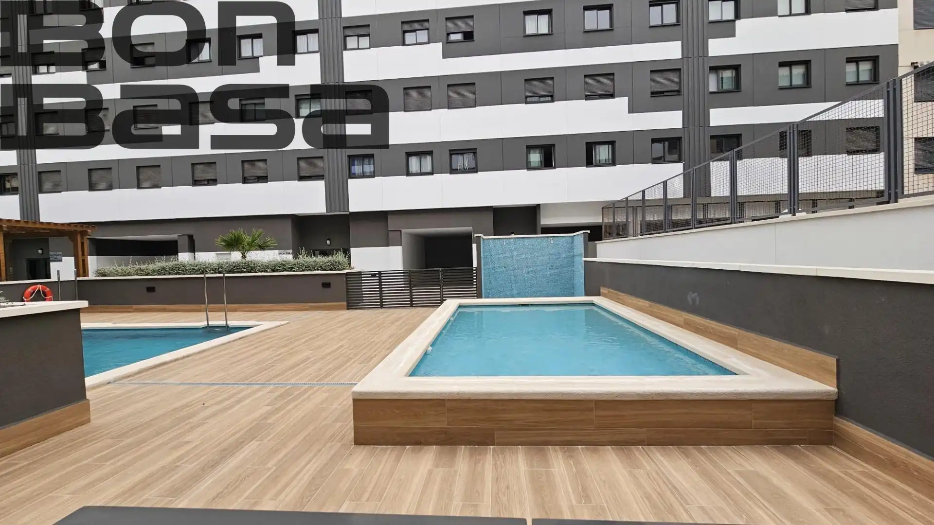 Appartamento con terrazza in vendita a Garbinet - Vistahermosa, imagen 2