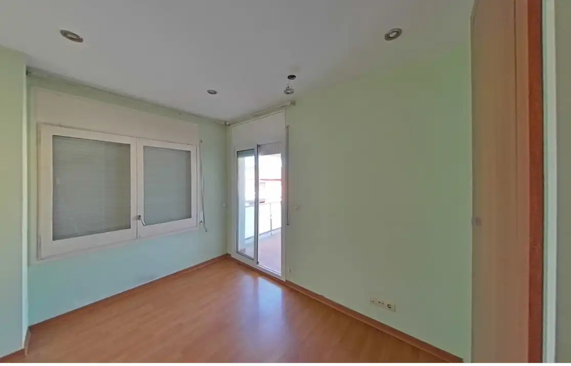 Bedroom of Detached homes for sale in Olot  with Balcony